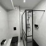 Town Centre Apartment, Newly Renovated