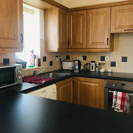 Town Centre Apartment *
