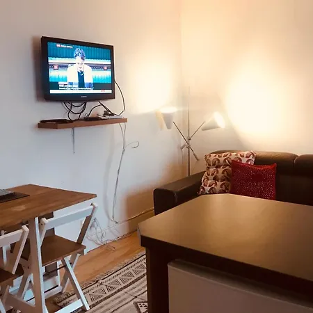 Town Centre Apartment *