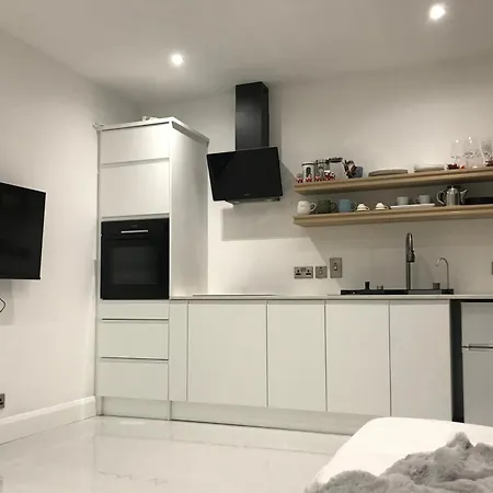 Daire Town Centre Apartment, Newly Renovated Neustift im Stubaital