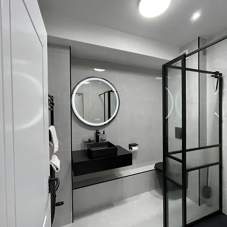 Daire Town Centre Apartment, Newly Renovated Neustift im Stubaital