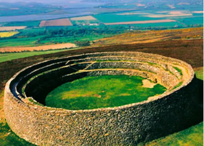 Town Centre Apartment, Newly Renovated Апартаменты